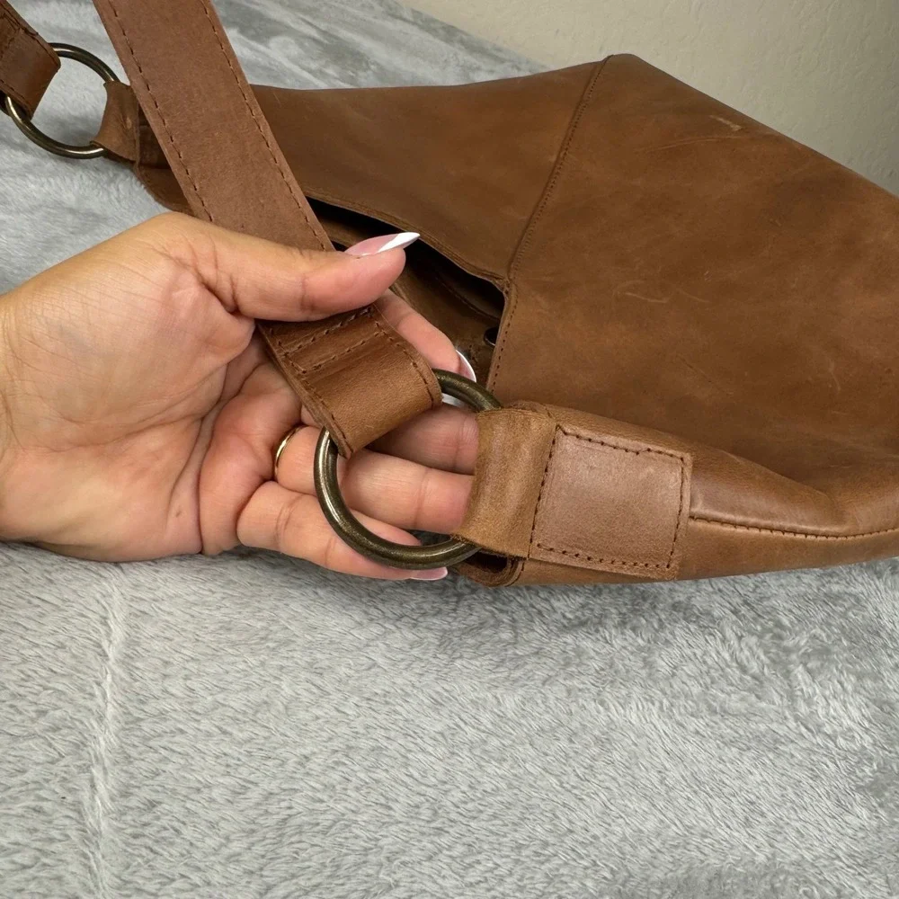 Able leather hobo